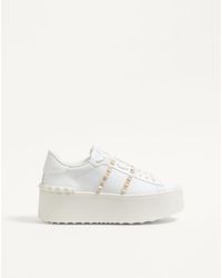 Valentino Garavani - Flatform Rockstud Untitled Trainer - Lyst