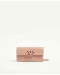 Valentino Garavani - Vlogo Signature Grainy Calfskin Wallet With Chain - Lyst