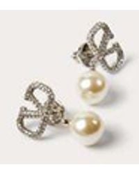 Valentino Garavani - Vlogo Signature Metal Earrings With Crystals And Pearls - Lyst