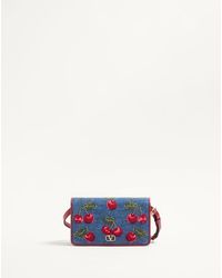 Valentino Garavani - Minibolso De Hombro Vlogo Signature De Mezclilla Con Bordado Cherryfic Mujer - Lyst