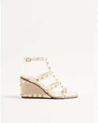 Valentino Garavani - Rockstud Calfskin Wedge Sandal With Cornely Embroidery 80Mm 35.5 - Lyst
