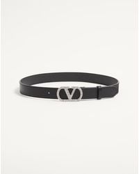Valentino Garavani - Vlogo Signature Gürtel Aus Glänzendem Kalbsleder Mit Kristallen 30 Mm Frau - Lyst