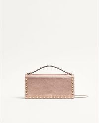 Valentino Garavani - Rockstud Laminated Grainy Calfskin Wallet With Chain - Lyst