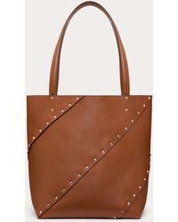 Valentino Garavani - Rockstud Wispy Shopping Bag In Calfskin - Lyst