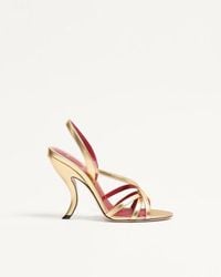 Valentino Garavani - フェティシーク ラミネートナッパ サンダル 105mm 女性 アンティークブラス - Lyst