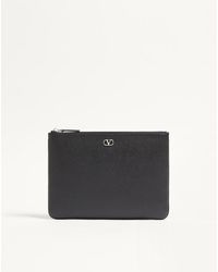 Valentino Garavani - Vlogo Signature Grainy Calfskin Pouch - Lyst