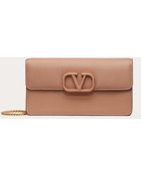 Valentino Garavani - Vlogo Signature Grainy Calfskin Wallet With Chain - Lyst