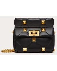 Online Exclusive Small Roman Stud The Shoulder Bag In Nappa With