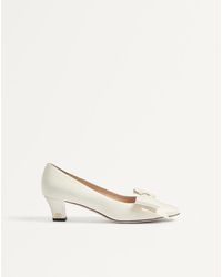 Valentino Garavani - ボウワウ キッドスキン パンプス 45mm 女性 アイボリー - Lyst