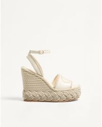 Valentino Garavani - Vlogo Torchon Wedge Sandal - Lyst