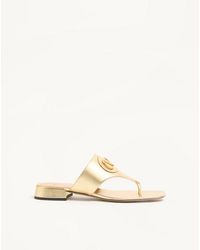 Valentino Garavani - Vlogo Signature Laminated Nappa Thong Sandal 20Mm - Lyst