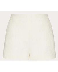 Valentino - Shorts in crepe couture toile iconographe - Lyst