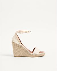 Valentino Garavani - Double Rockstud Grainy Calfskin Wedge Sandal 105 Mm 34 - Lyst