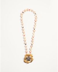 Valentino Garavani - ジャルダン アクアティーク メタル X ファブリック X シェル X コーラル X オニキス ネックレス 女性 アンティークブラス - Lyst