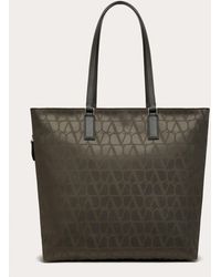 Valentino Garavani - Toile Iconographe Shopping Bag In Technical Fabric With Leather Details - Lyst