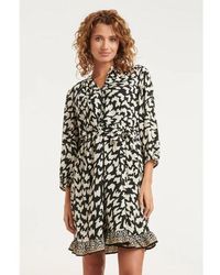 Smashed Lemon - Witte Dierachtig Print Jurk Met Ceintuur En Ruffle Detail - Lyst