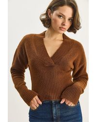 Bianco Lucci - Ribbed V-Neck Slim Fit Crop Sweater - Lyst