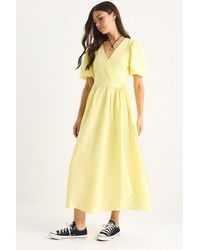 Bianco Lucci - Textured V-Neck Midi Dress With Wrap Closure - Lyst
