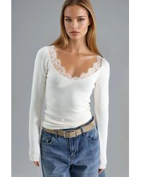Busem - Kant Gedetailleerde V-Hals Blouse - Lyst