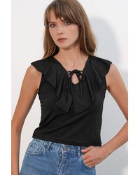 Bigdart - Solid Knit Crop Blouse With Tie Front - Lyst