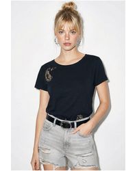 Bianco Lucci - Embroidered U Collar Basic T-Shirt - Lyst