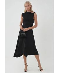 Busem - Zugängliche Detaillierte Asymmetrische Midi-Kleid - Lyst