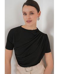 Bigdart - Fitted Ruffle Detail Blouse With Crew Neck - Lyst