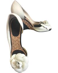 Chanel Leder Pumps - Natur