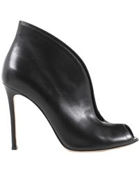 Gianvito Rossi \n Black Leather Heels