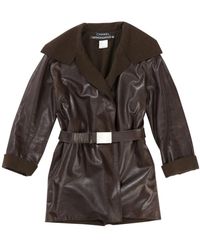 Chanel Abrigo en cuero marrón