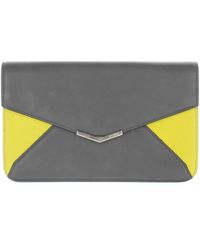 Fendi Pochette \N en Cuir Gris