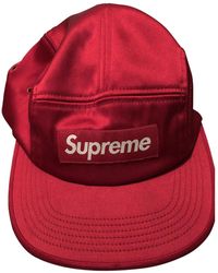 Supreme Sombrero. Gorros en sintético rojo - Multicolor
