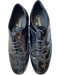 Chanel Derbis de Charol - Negro