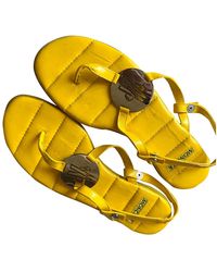 Moncler Tongs en cuir - Jaune