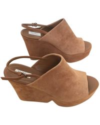 Max Mara Camel Suede Sandals - Natural