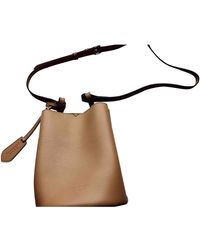 burberry the bucket bag