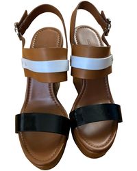 Moncler Sandales compensées cuir marron