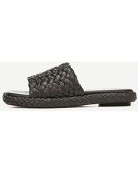 Vince Rumi Raffia Sandal in White | Lyst UK