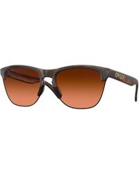 Oakley - Oo9374 Frogskins Lite 937450 Sunglasses O_Matter Round Normal Shaded - Lyst