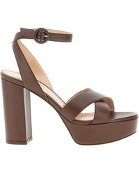 Gianvito Rossi - Sabrina Sandali Marrone-Donna - Lyst