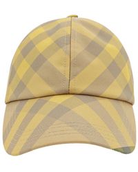 Burberry - Cappello in nylon con stampa Check - Lyst