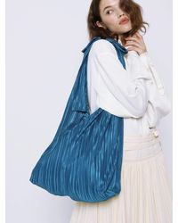 UNDER82 Pleapi Shoulder Bag - Blue