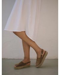 alohas brown sandals