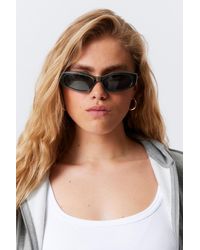Weekday - Slide -Sonnenbrille Mit Geschwungenem Rahmen - Lyst