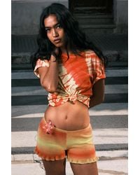 Monki - Kurzes Bedrucktes T-Shirt Aus Gerippter Baumwolle - Lyst