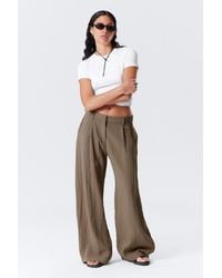Weekday - Low Rise Wide Leg Crinkled Trousers - Lyst