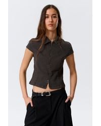 Weekday - Fitted Short-Sleeved Zip Top - Lyst