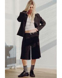 Weekday - Low Rise Loose Pleated Suiting Shorts - Lyst