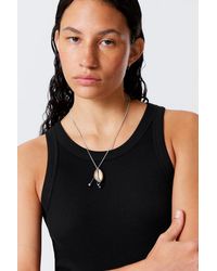 Weekday - Kette Mit Muschel-Anhänger Und Piercing-Detail - Lyst