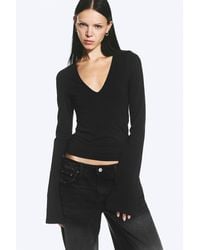Weekday - V-Neck Slim Long-Sleeved Top - Lyst
